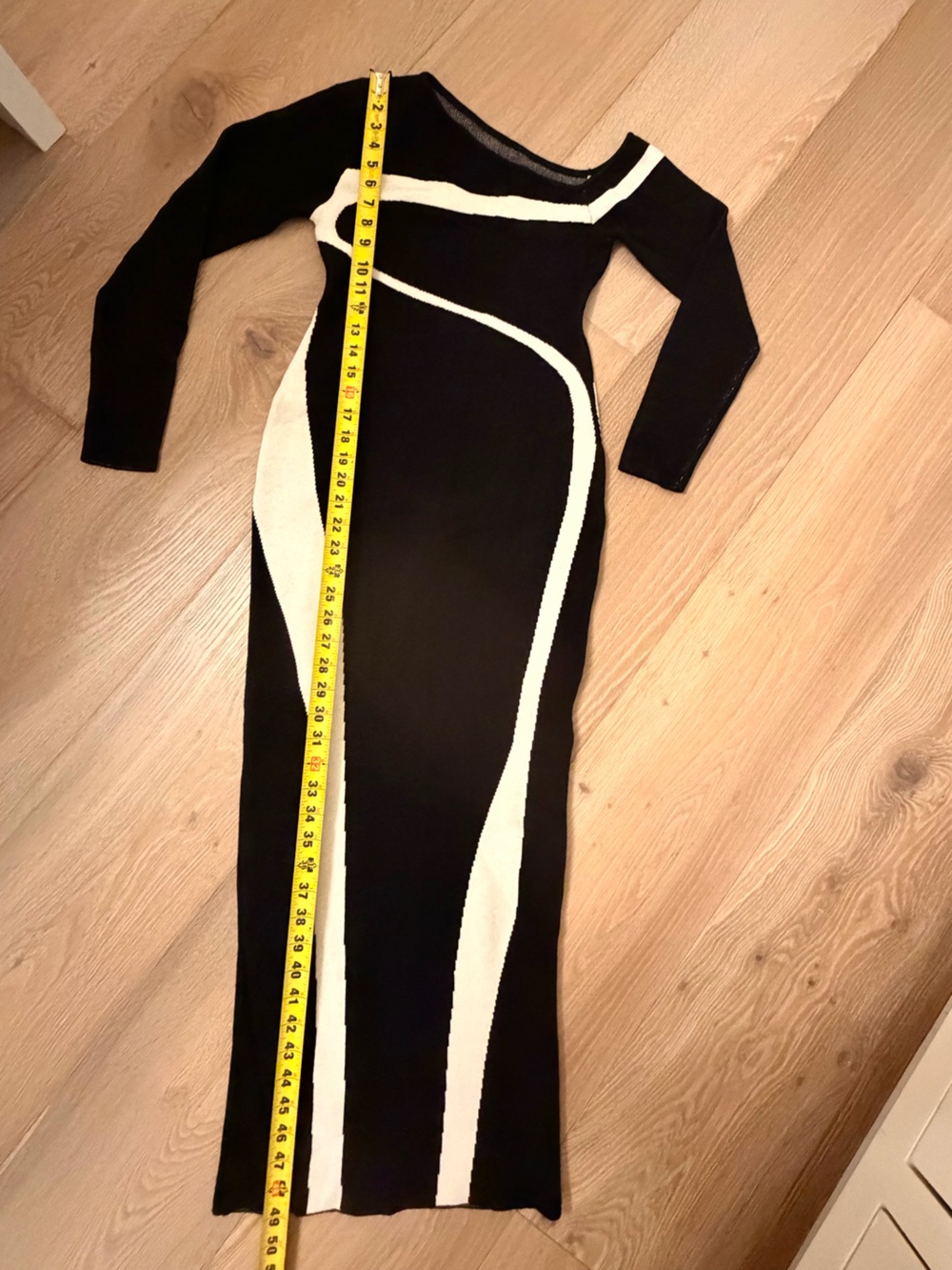 Chicnery One-Shoulder Black & White Bodycon Midi Dress - Picture 9 of 12